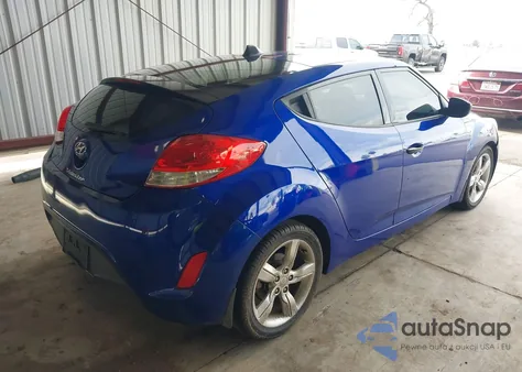 2013 Hyundai Veloster Base W/Black z USA, uszkodzony, nr VIN KMHTC6AD4DU133153